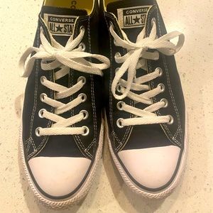Mens size 10 Black Converse Shoes